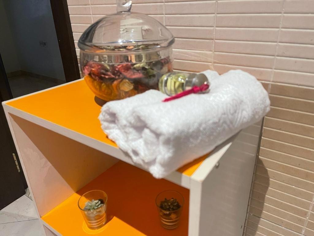Magnifique Appartement Spacieux Confort Propre Familial 2 Chambres Salon Et Salle A Manger A 20Mn A Pied De Place Jemaa El Fina 4 Piscines Dans Espace De Golf A 12 Mn En Voitures L Entree Est Gratuit Pour La Clientele Ouvert Entre 10H Et 20H مراكش المظهر الخارجي الصورة